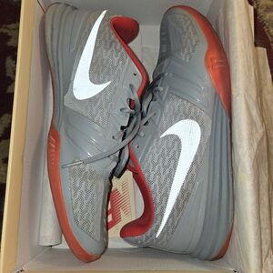 NIKE KB MENTALITY DOVE GREY NEMESIS SIZE 13 MEN 704942-007 No og Box KOBE BRYANT